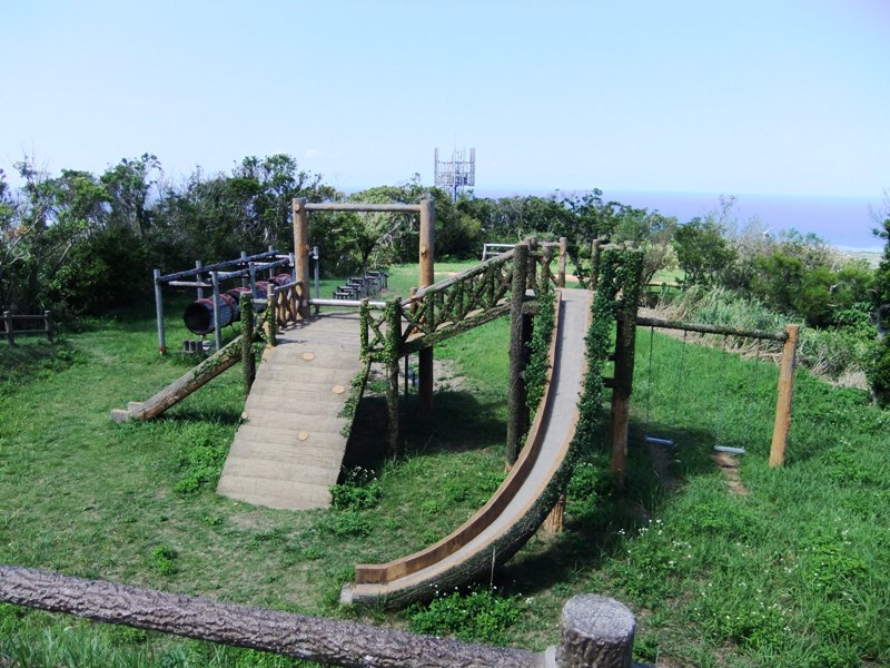 乙羽岳森林公園の展望台より北側にある遊具エリア ホテルリゾネックス名護スタッフブログ